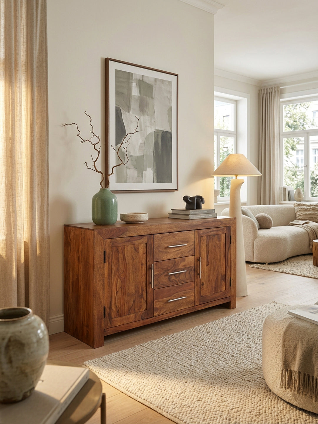 Elegantes Sideboard Sheesham_ 3 Schubladen_ 2 Türen_ Landhaus-Stil - KADIMA DESIGN_Größe_ 118x40x70 cm_