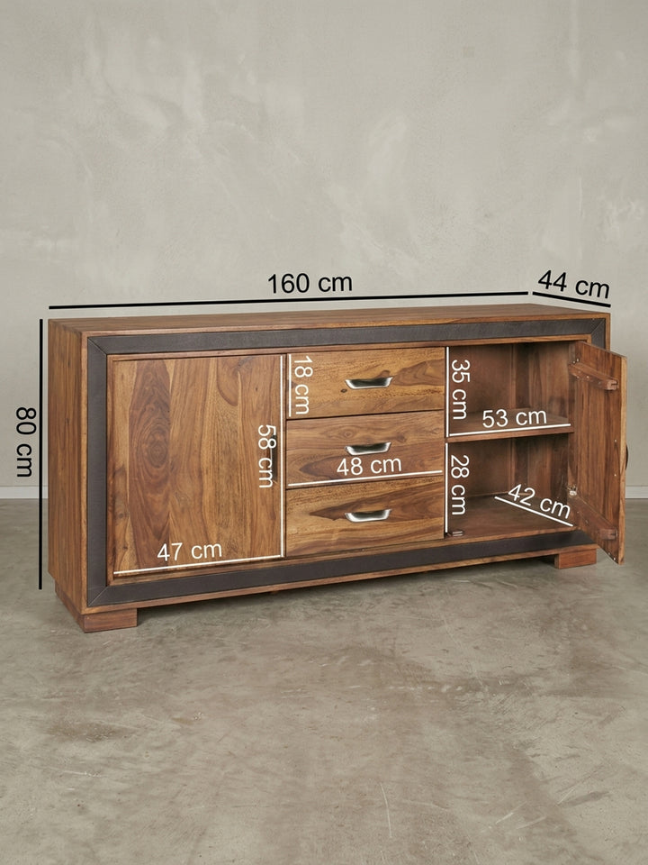 Rückwärtige Detailansicht des Holzsideboards. Die präzise Verarbeitung der Rückwand und die stabilen Verbindungen des 160x44x80 cm großen Möbelstücks zeugen von hoher Qualität._