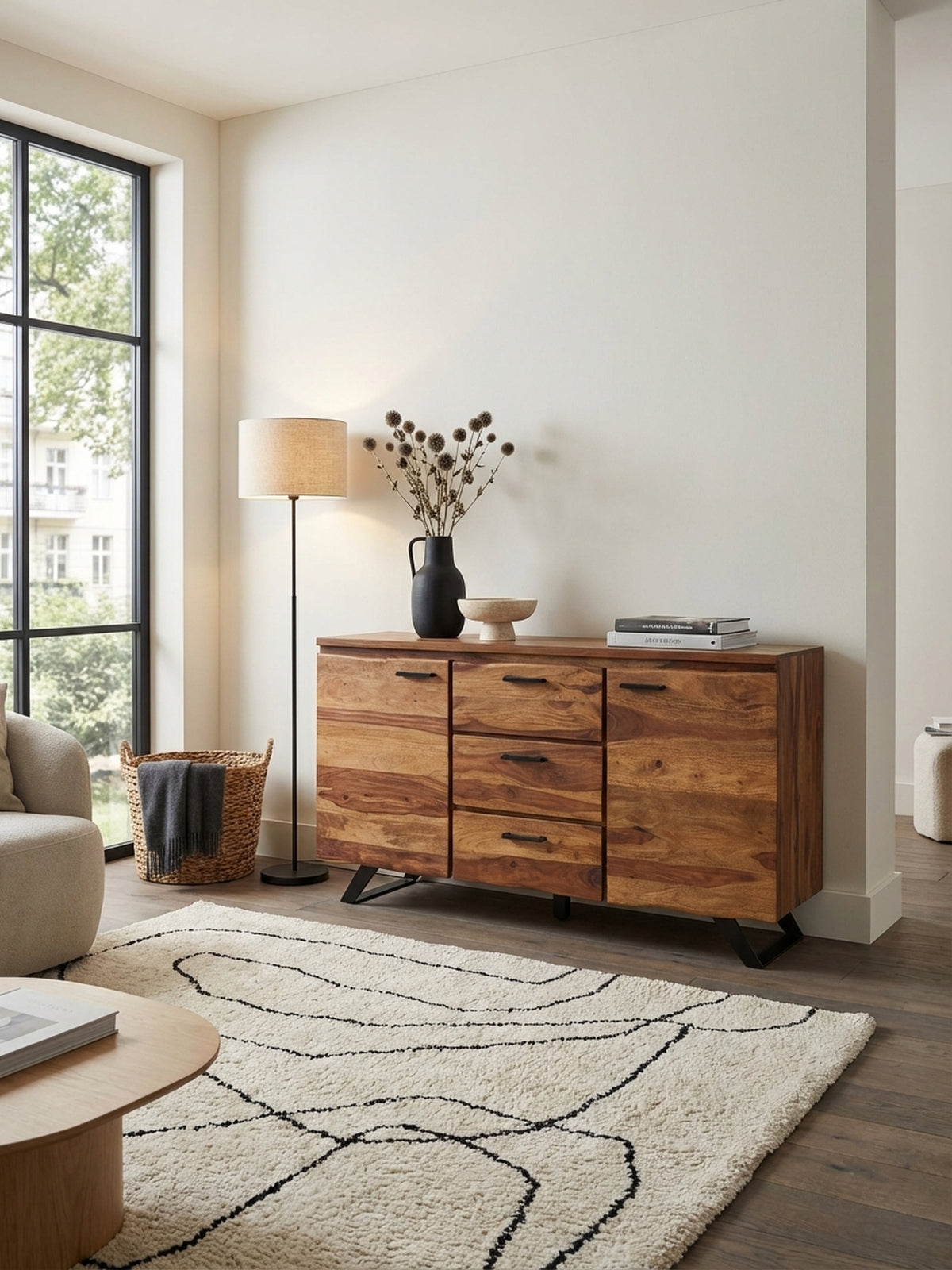 Exklusives Massivholz Sideboard Baumkante