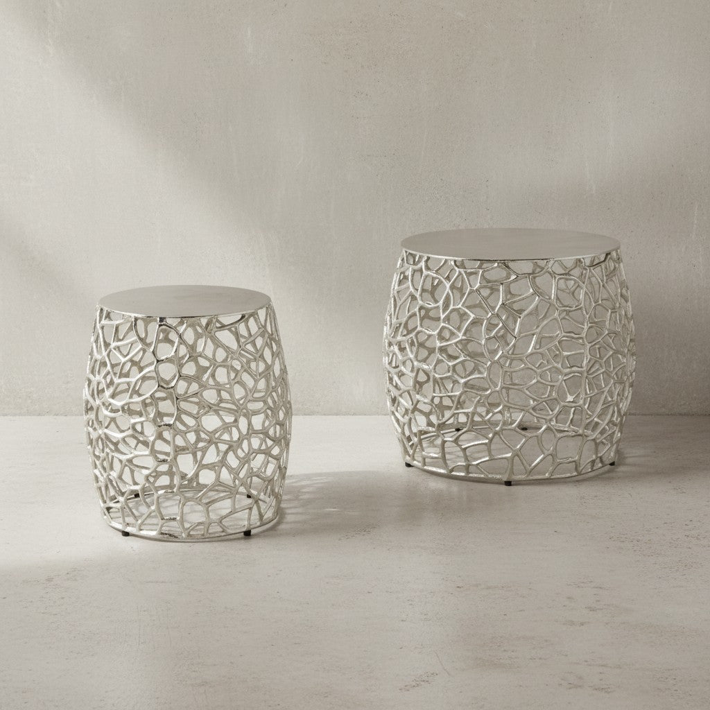 Silbernes Beistelltisch-Set mit ausgefallener Aststruktur_ Aluminium_ vielseitig einsetzbar - KADIMA DESIGN_Größe_ 46x46x42 cm_