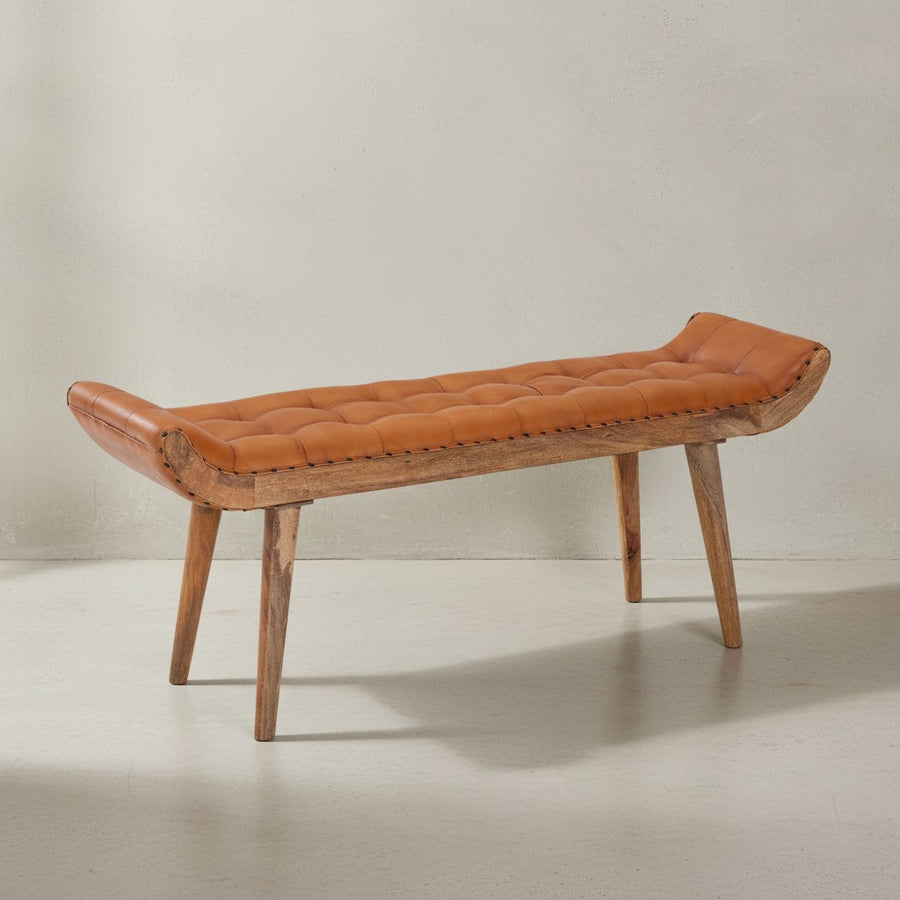 Sitzbank aus Massivholz und Leder/Stoff_ Chesterfield-Muster_ 125x50x38 cm_ Lederpolsterung_ Massivholzbeine - KADIMA DESIGN_Farbe_ Beige_ Material_ Leder_ Größe_ 125x38x50 cm_