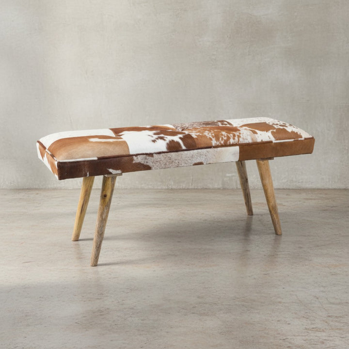 Sitzbank im Landhausstil mit Ziegenfellüberzug_ echtes Leder_ Mango Holz_ 220 kg Belastbarkeit - KADIMA DESIGN_Größe_ 120x40x52 cm_