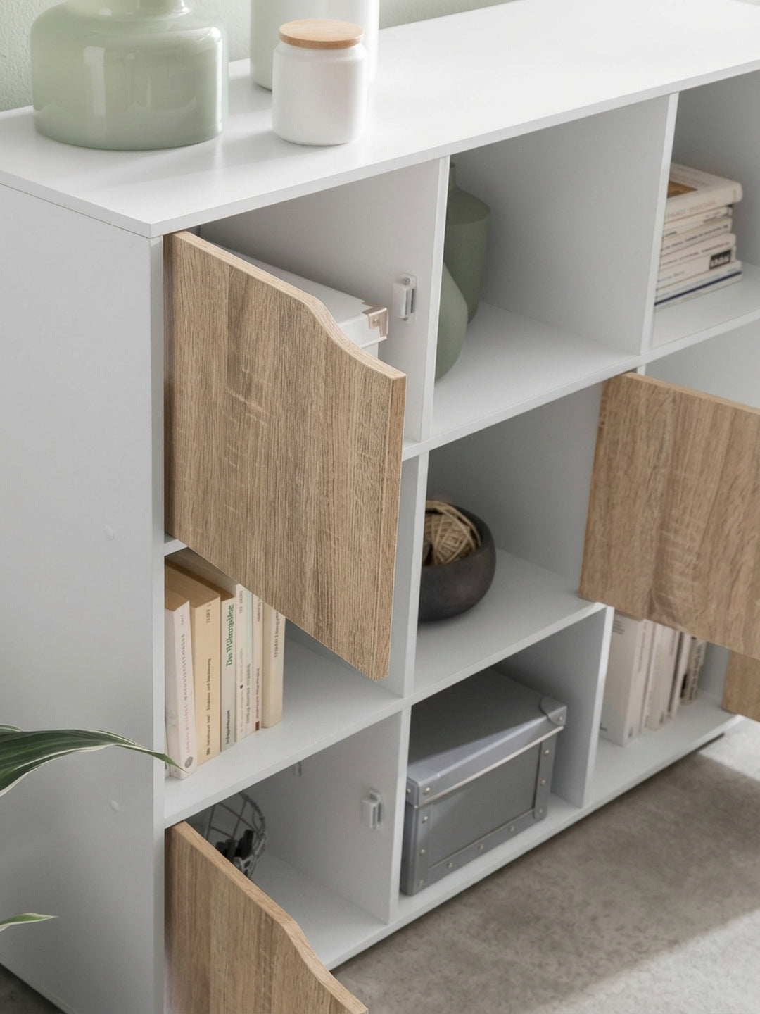 Technische Zeichnung des Sideboards mit exakten Maßen: Breite 89 cm, Höhe 91 cm und Tiefe 29 cm. Die Skizze zeigt zudem die Innenmaße der einzelnen Fächer von 28x28x29 cm._