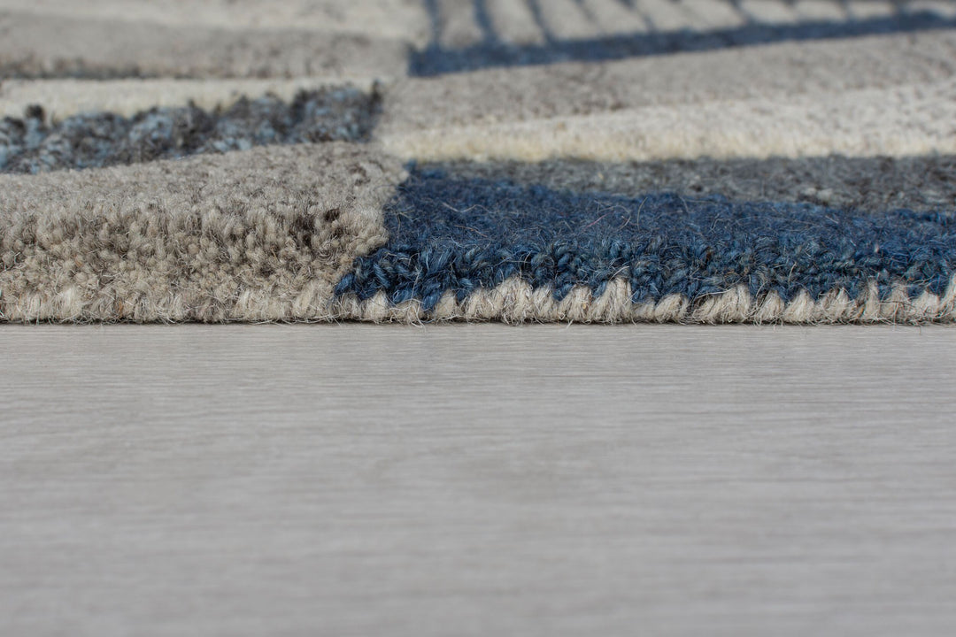 Stilvoller ESK LUKE Teppich in Kühlen Tönen für Moderne Einrichtungen von Kadima Design_Blau-Grau_#sku_BARK503119368571-BARK503119368572-BARK503119368573-BARK503119368574#