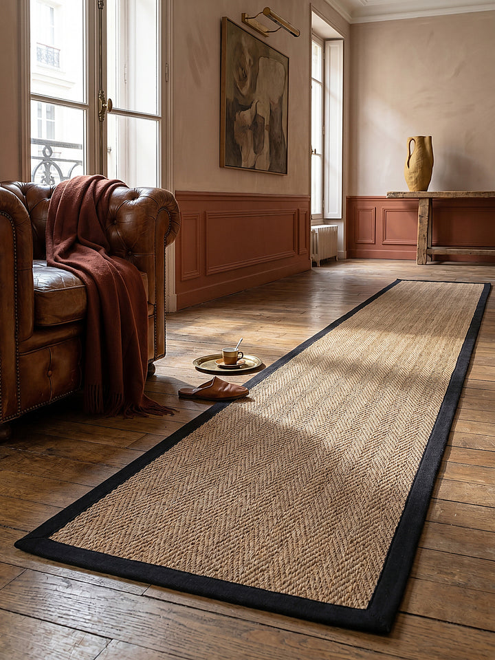 Teppich Braun-Schwarz Textur Nahaufnahme_