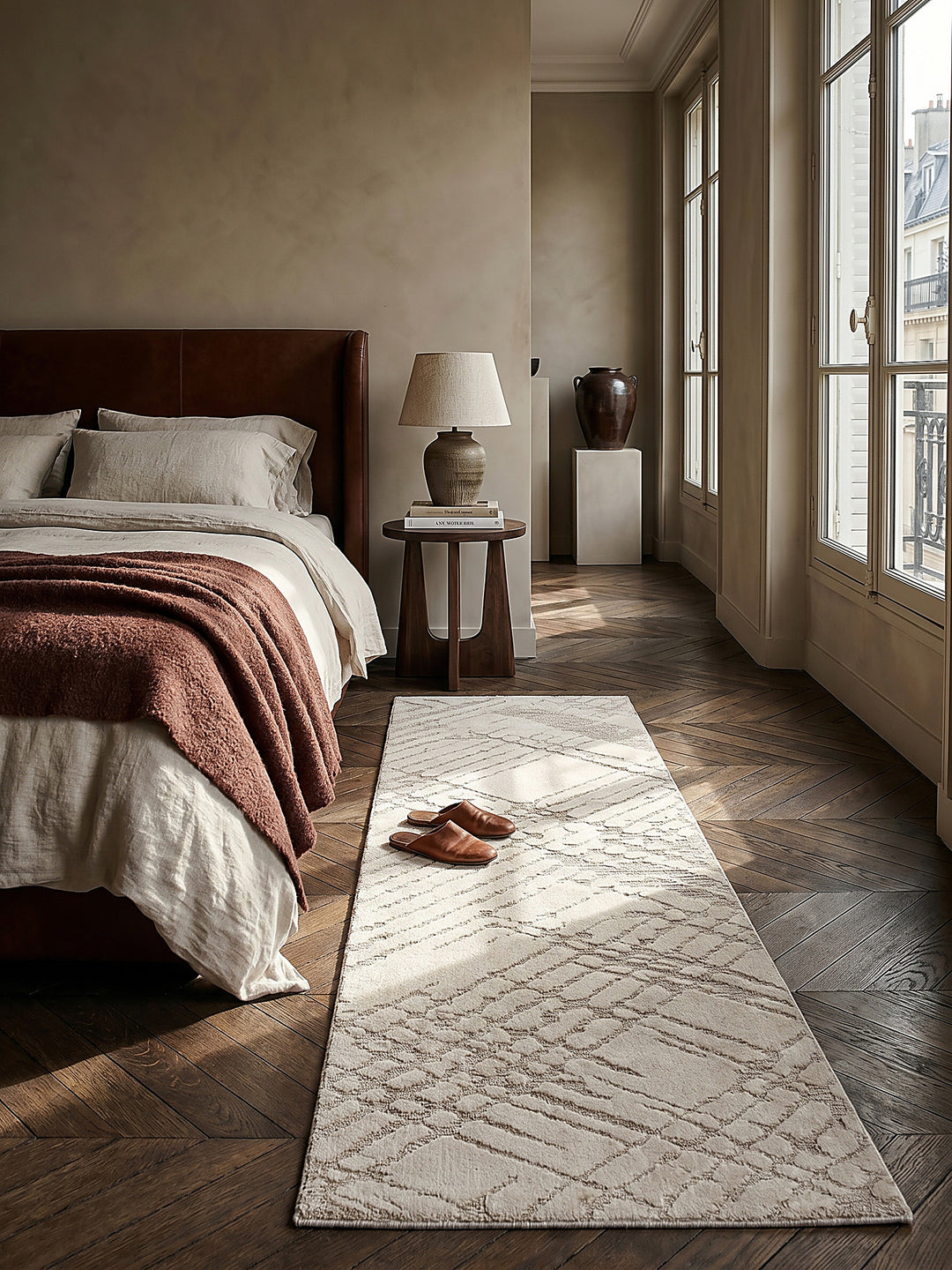 Teppich Creme Läufer im Wohnzimmer mit Couchtisch und Wohnaccessoires Wohnidee skandinavisch modern_