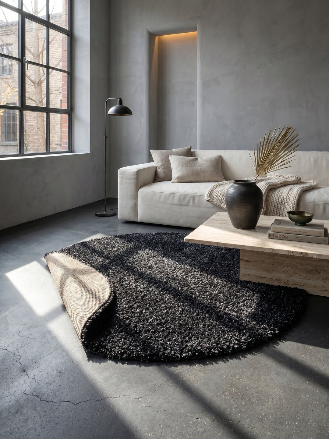 Teppich Anthrazit rund Editorial Styling_