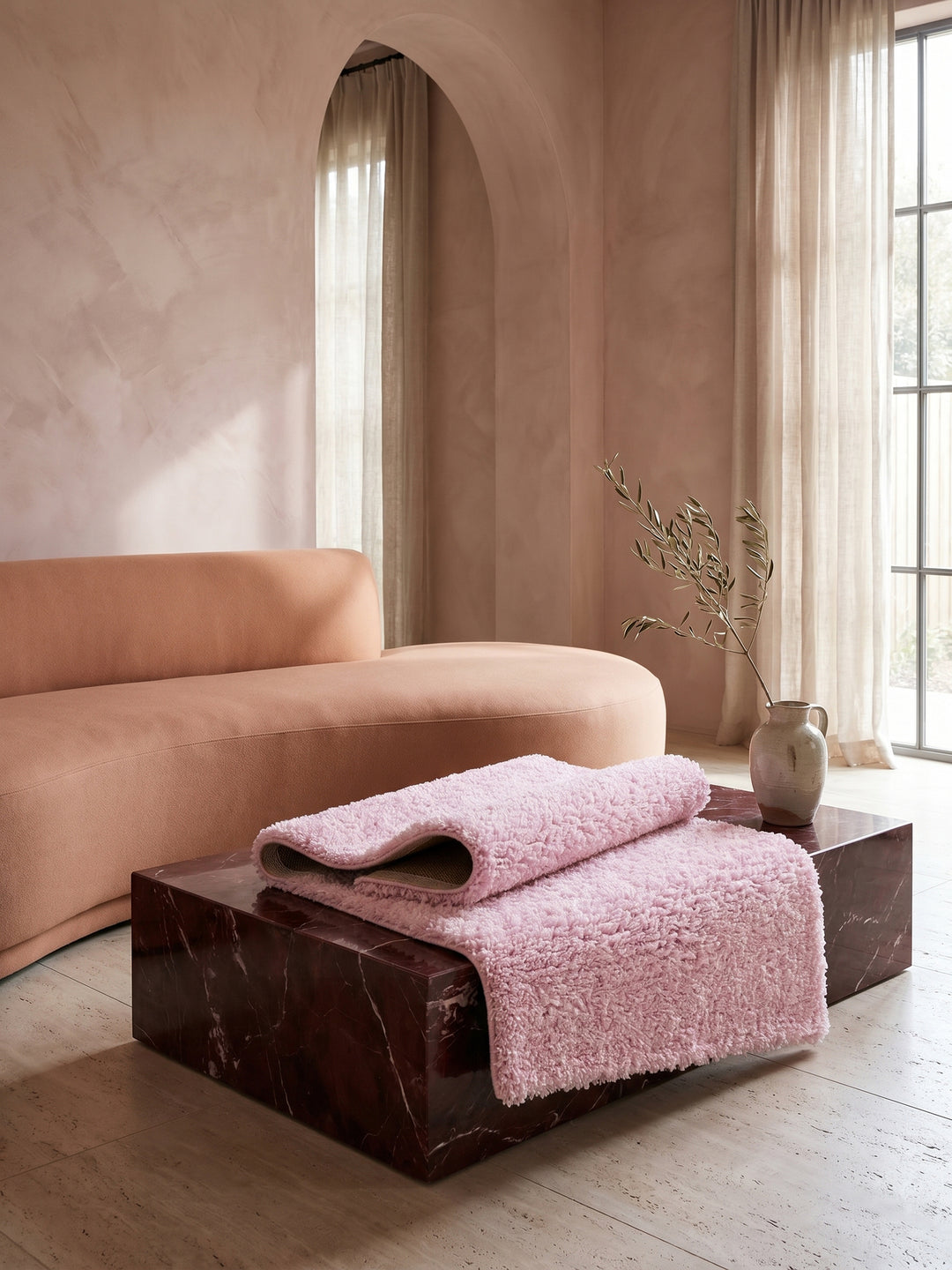 Teppich Pink rechteckig Editorial Styling_