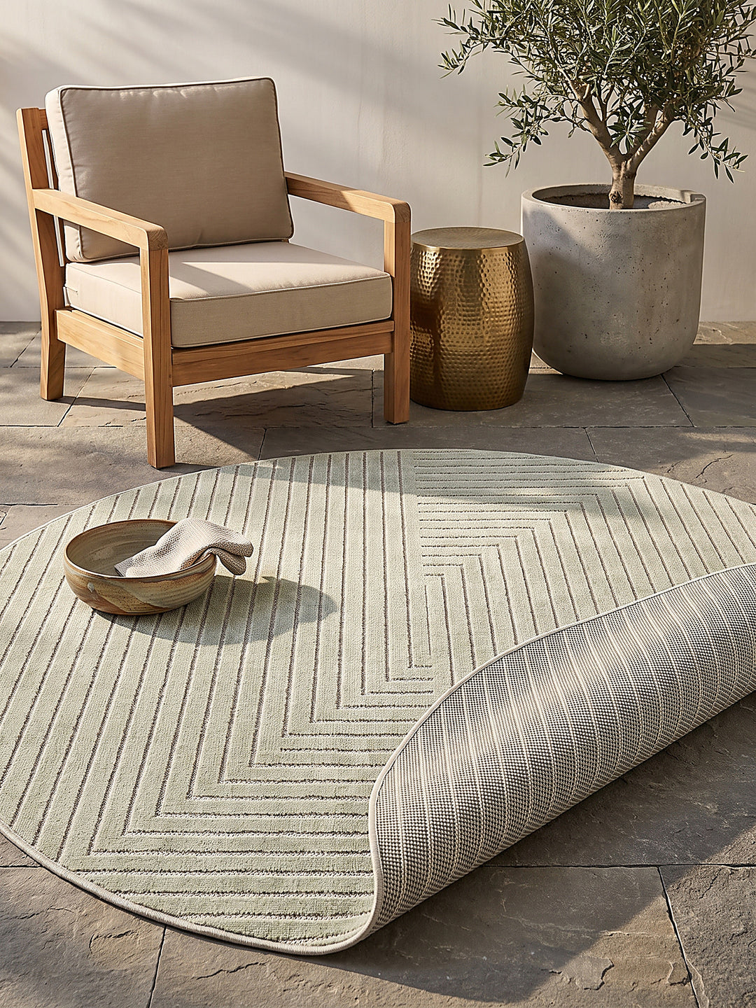 Teppich Salbeigrün rund Editorial Styling_