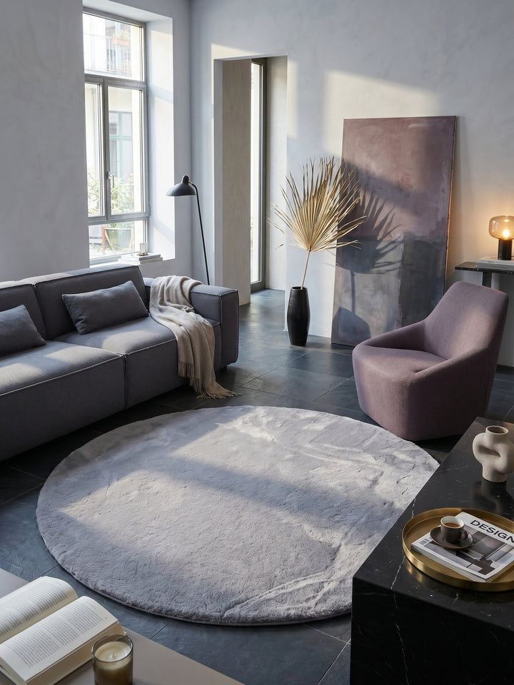 Teppich Grey rund im modernen Wohnzimmer_