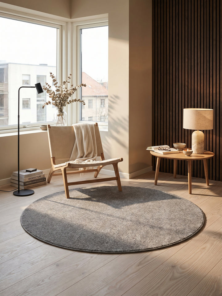 Teppich Beige rund im Wohnzimmer Einrichtungsidee_