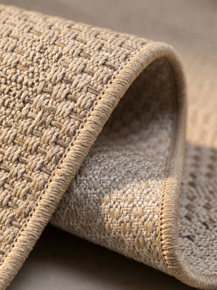 Teppich Beige rund Kante Rückseite_