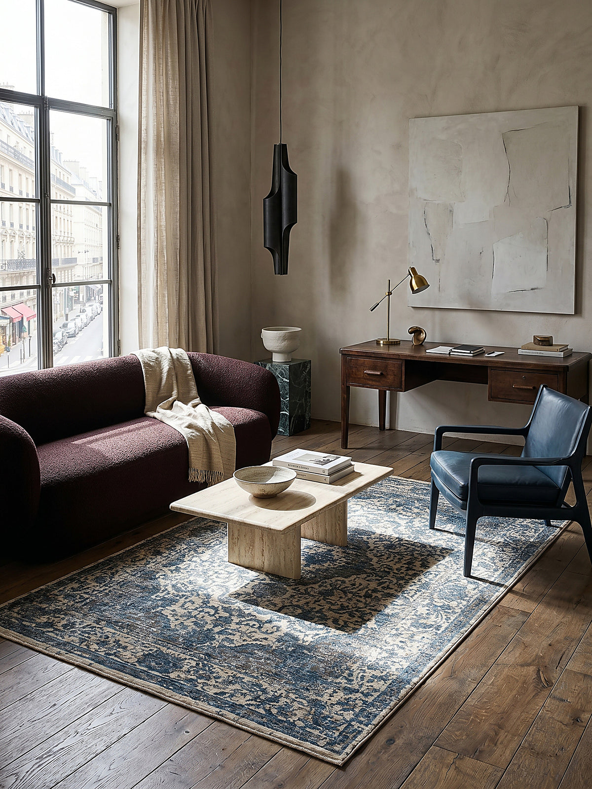 Teppich Blau rechteckig im Wohnzimmer mit Couchtisch und Wohnaccessoires Wohnidee skandinavisch modern_