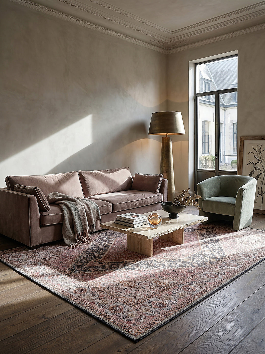 Teppich Rosa rechteckig im modernen Wohnzimmer vor warm ivory white plaster Einrichtungsidee_