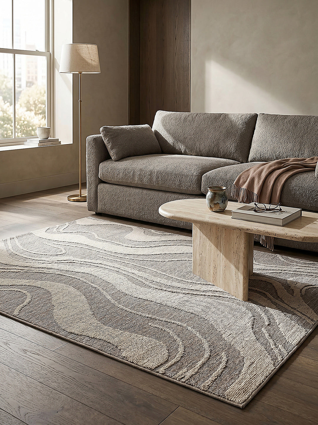 Teppich Grau rechteckig im Wohnzimmer mit Couchtisch und Wohnaccessoires Wohnidee skandinavisch modern_