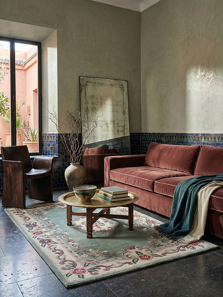 Teppich Grün-Beige rechteckig Editorial Styling_