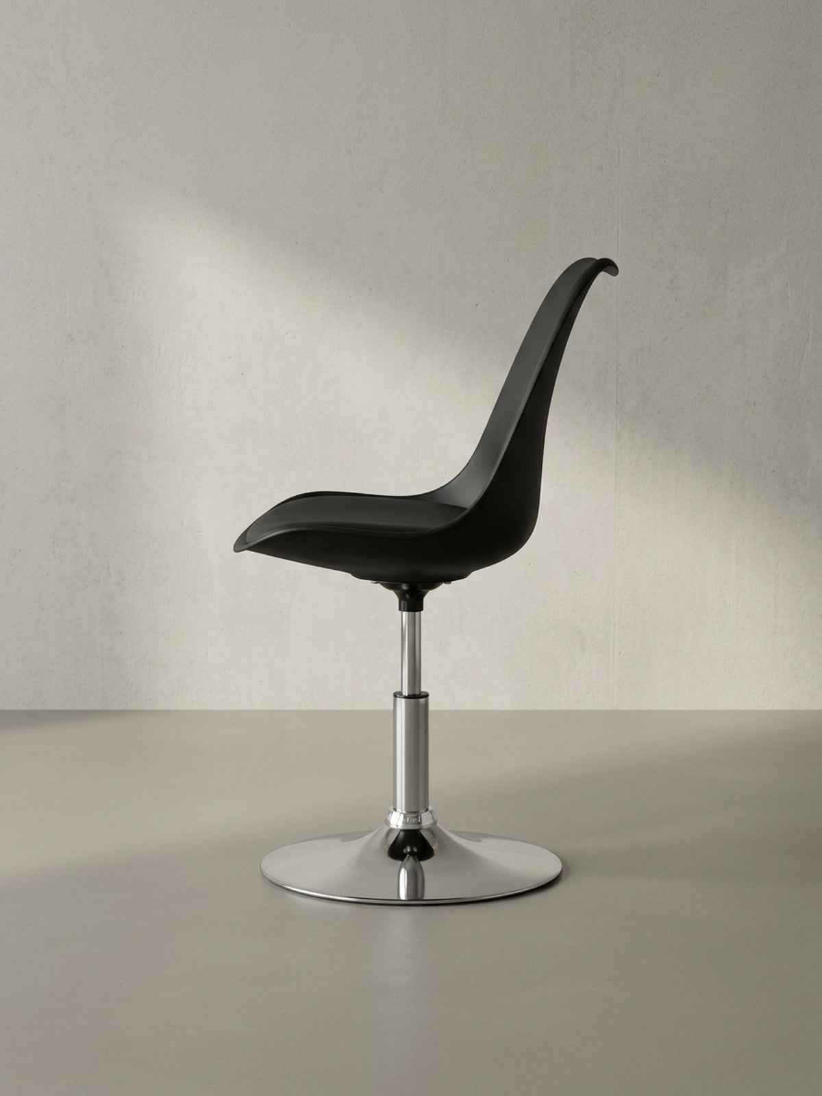 Bürostuhl Kunstleder schwarz 46x46x88 cm robust langlebig mit Höhenverstellung Möbel Wohnen Design Einrichtung modern Premium Home Office Interior Zuhause Wohnzimmer hochwertig elegant_