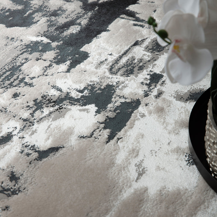 Velours-Kurzflor Teppich - 120x170cm - 8mm Florhöhe - silber-schwarzes Gletschermuster - ideal für kleine Wohnzimmer - Kadima Design_