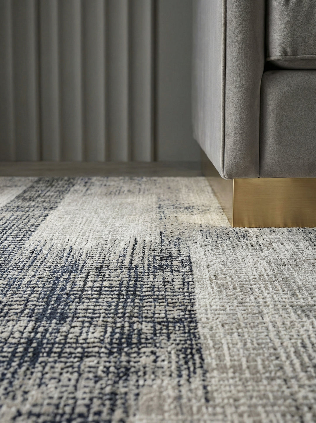 Velours-Teppich mit Abstraktes Geometriemuster_Dunkelblau_Pflegeleicht &amp; Rutschfest - TIBER-Orte_