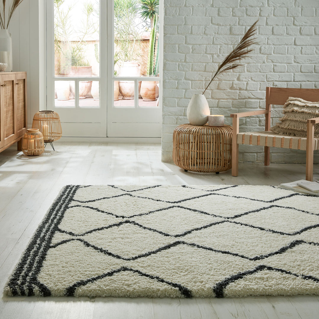 Vielseitiger Hochflor-Teppich in schimmernder Optik_Beige-Schwarz_Rechteckig_