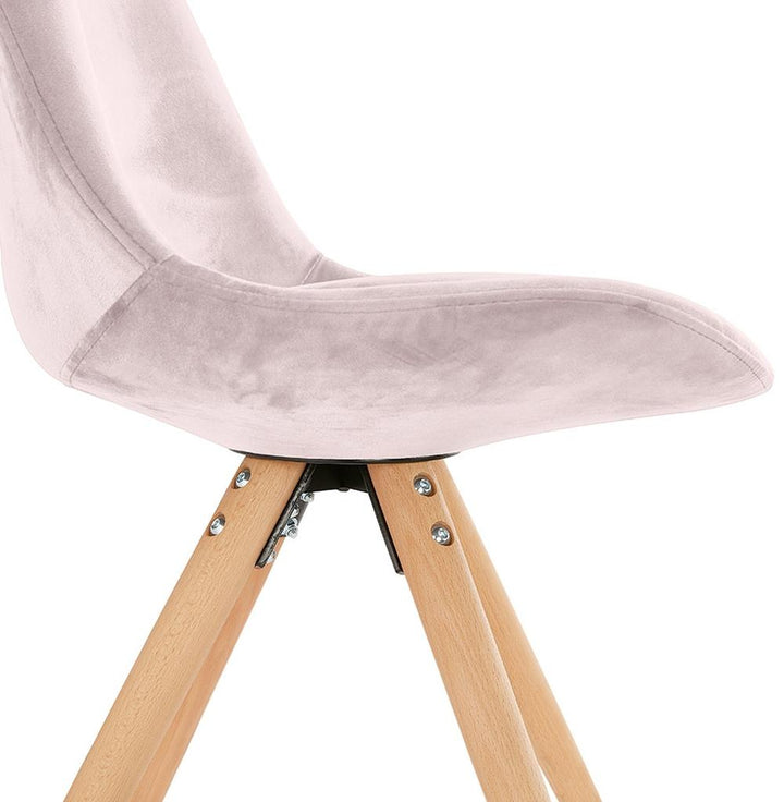Samtgepolsterter Stuhl in Rosa - 40 cm Sitztiefe mit hellem Gestell von Kadima Design_