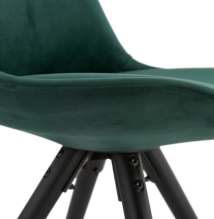 Polsterstuhl in Grün - schwarzes Buchenholzgestell für moderne Einrichtung von Kadima Design_