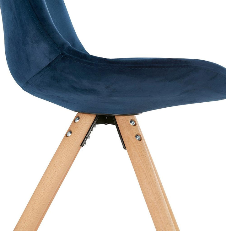 Polstersessel Blau - skandinavisches Design mit Naturholzbeinen von Kadima Design_