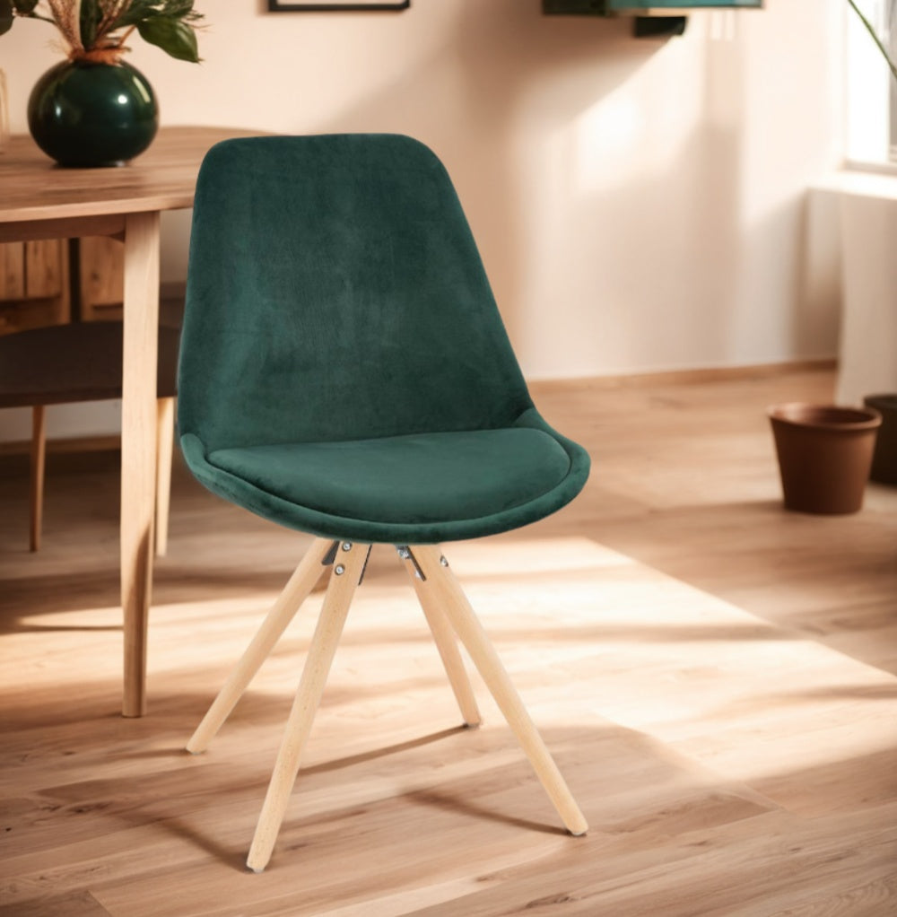Esszimmerstuhl in Grün - Naturholzbeine mit weicher Samtpolsterung von Kadima Design_