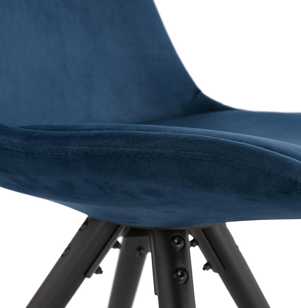 Polsterstuhl mit blauem Samt - 84 cm Gesamthöhe - Buchenholzbeine schwarz von Kadima Design_
