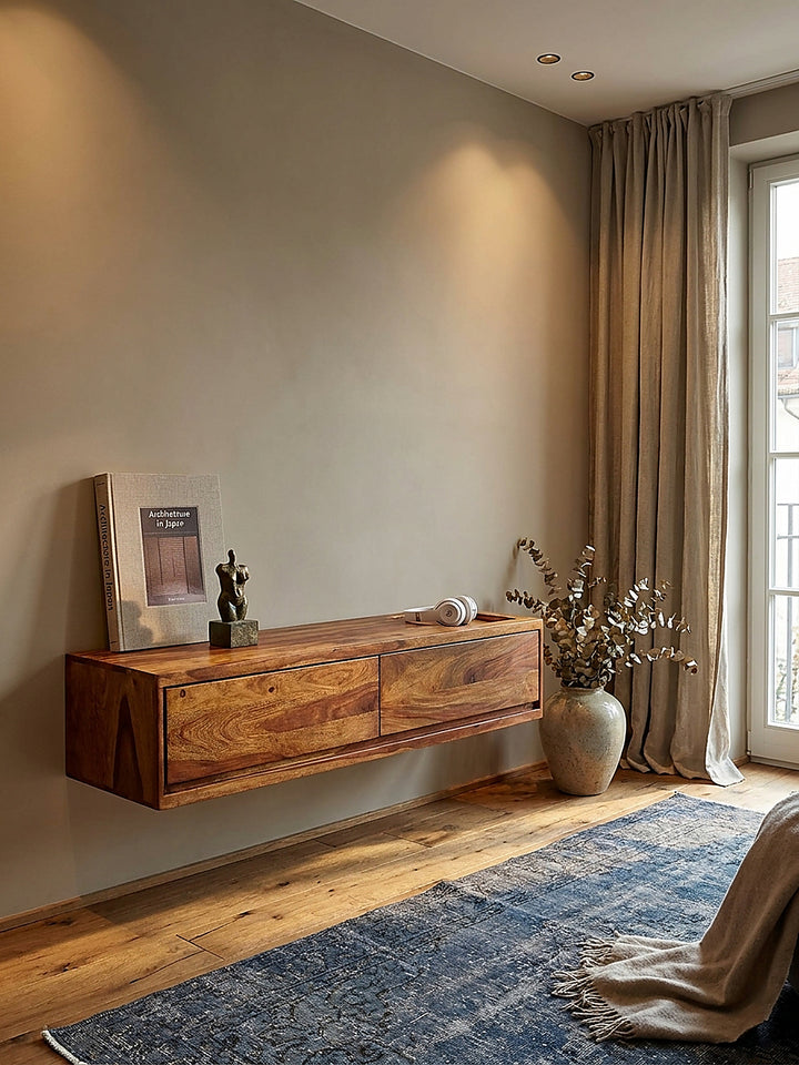 Detailaufnahme ausdrucksstarke Sheesham-Maserung mit dunklen Linien Lowboards 108x34x25 cm_
