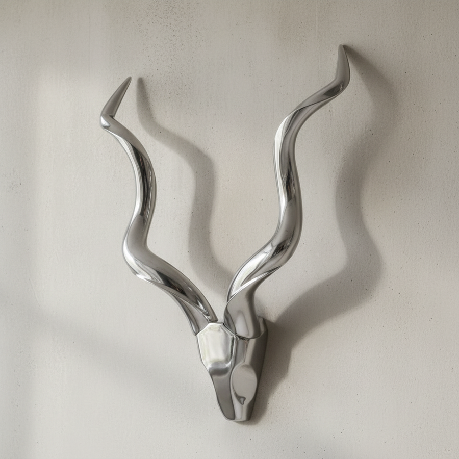 Wanddekoration Hirschgeweih in Silber_ modernes Design_ aus poliertem Aluminium_ 80x110 cm_ handgefertigt und einzigartig - KADIMA DESIGN_Größe_ 80x10x110 cm_
