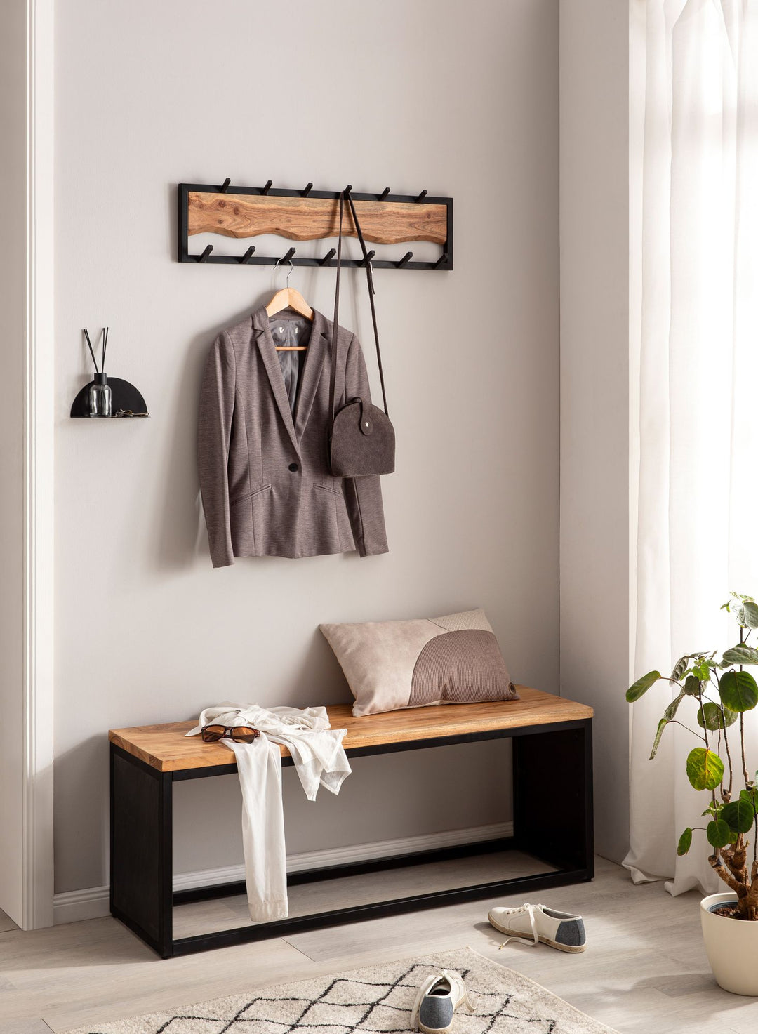 Wandgarderobe Akazie Massivholz Metall Modern 80x20x8 cm mit Wellenmuster