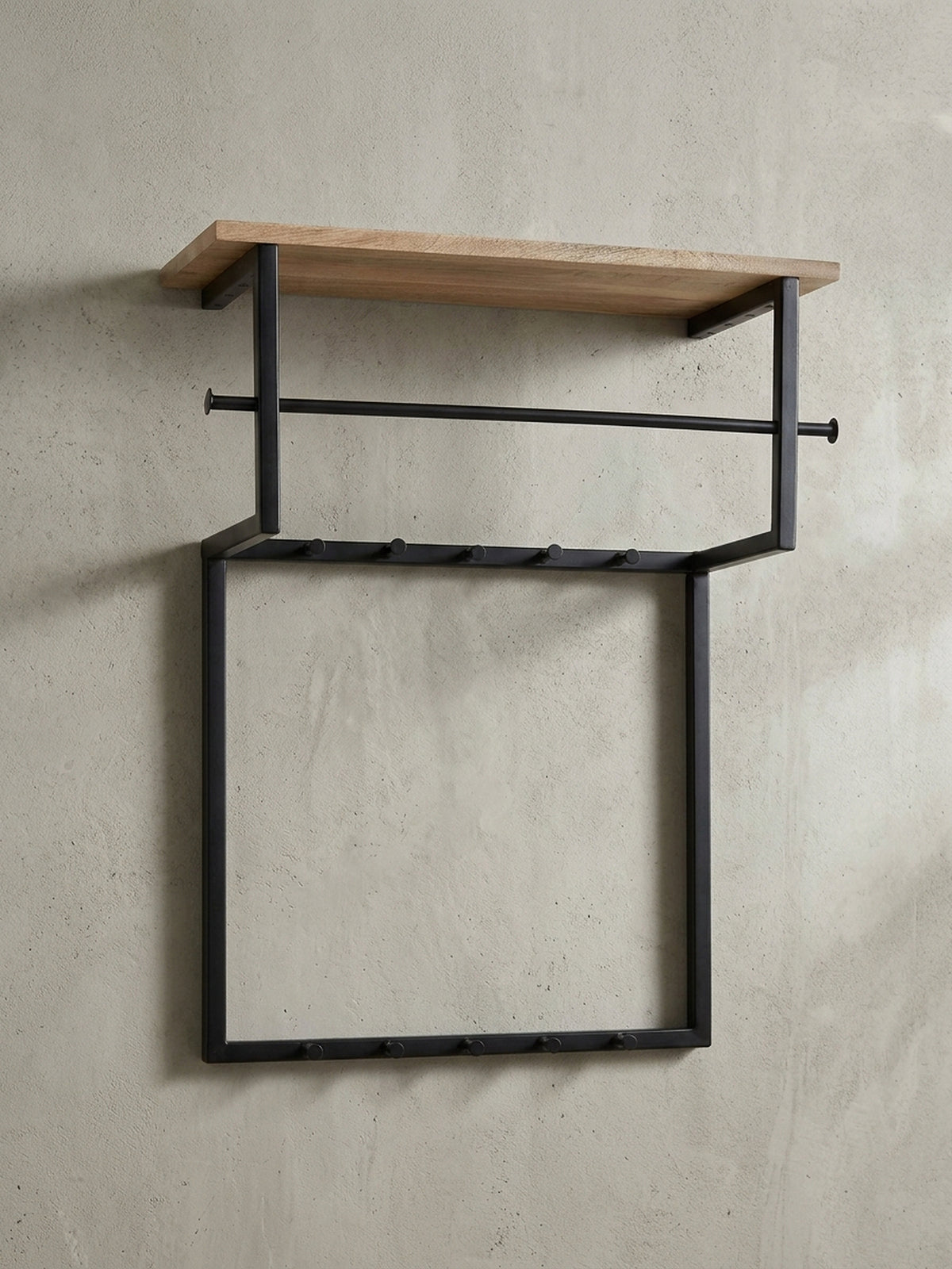 Wandgarderobe Massivholz & Metall Modern