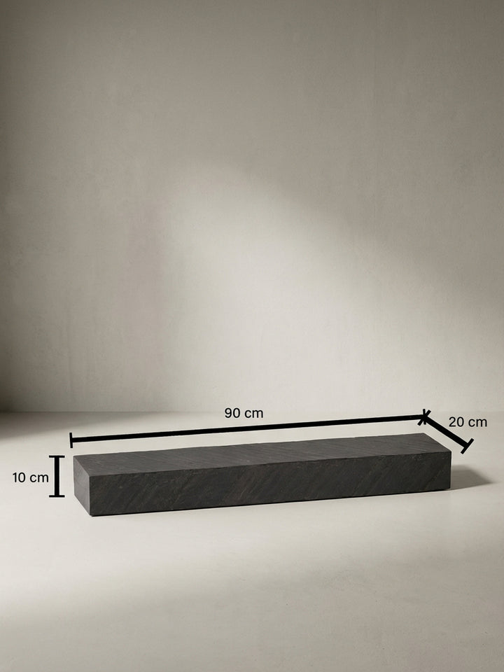 Technische Zeichnung des Wandregals mit allen relevanten Maßen: 90 cm Breite, 10 cm Höhe und 20 cm Tiefe für eine exakte Wandmontage und Raumplanung._