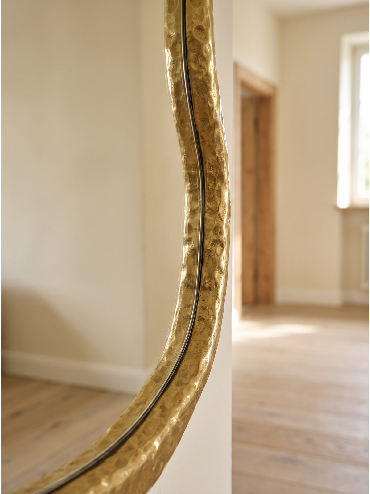 Goldener Asymmetrischer Wandspiegel 60x60 cm