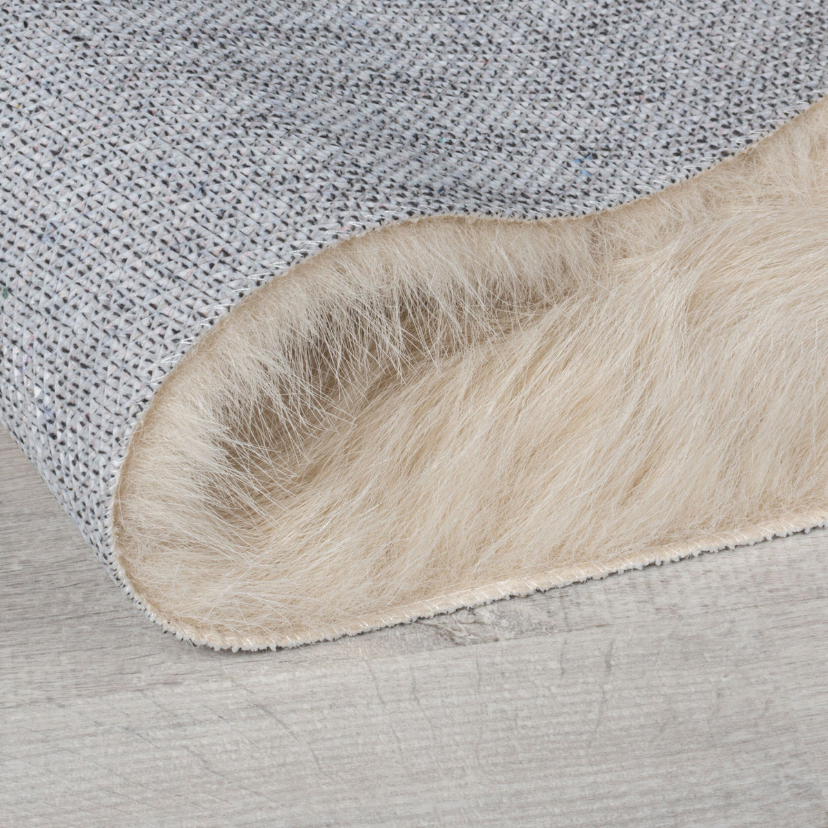Teppich LUNE Waffel-Struktur Creme Hochflor Rückseite Kante Detail waschbar Rechteckig_