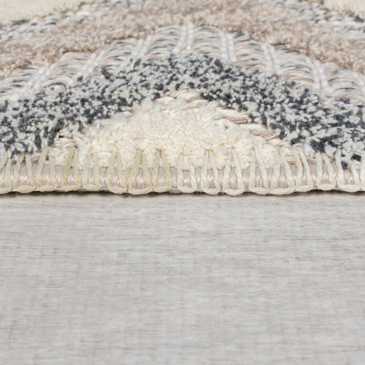 Waschbarer Kurzflor Teppich Grau-Beige  - Geometrisches Rautenmuster  - Strapazierfähig & Familiengerecht Rechteckig