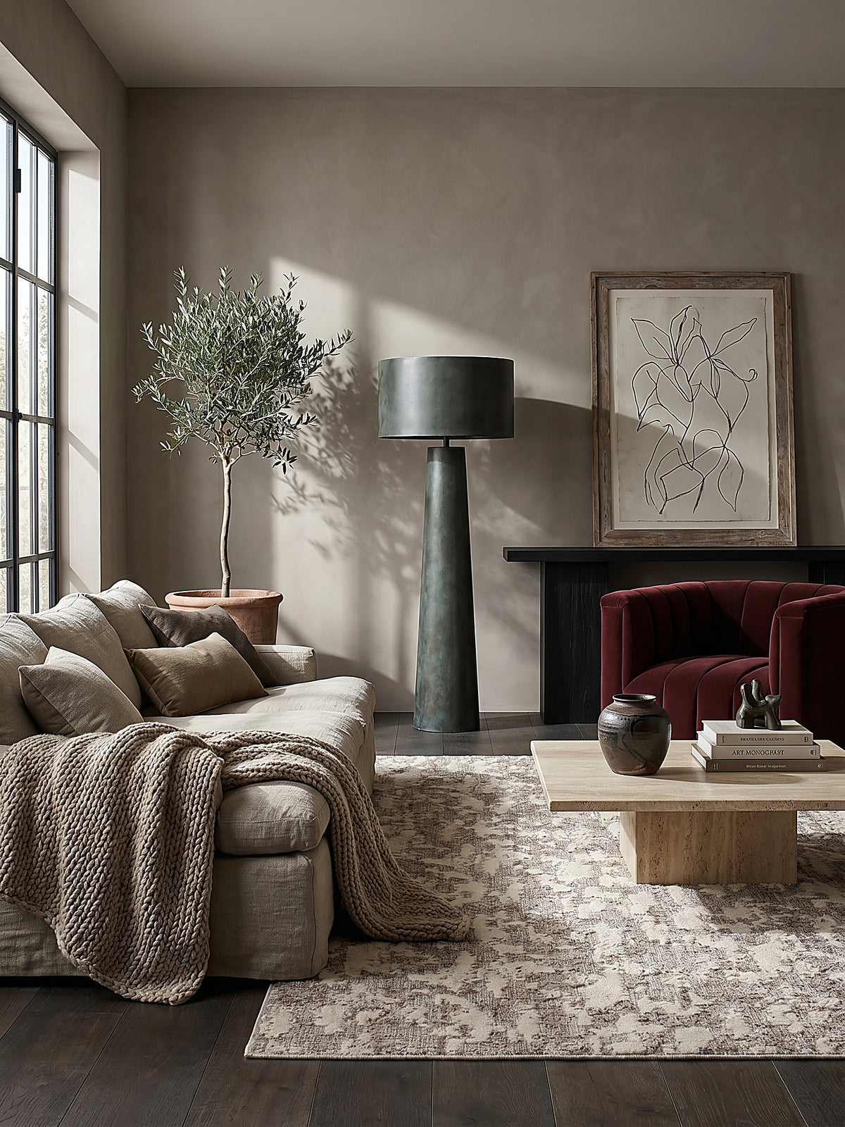 Teppich Beige rechteckig im Wohnzimmer mit Couchtisch und Wohnaccessoires Wohnidee skandinavisch modern_