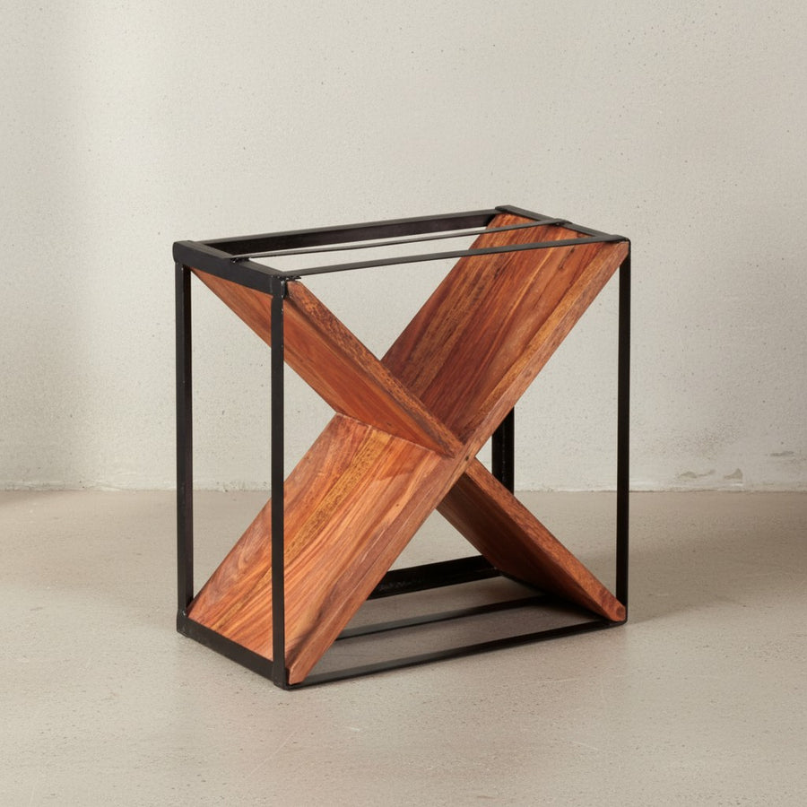Weinregal INDI_ Handgefertigtes Massivholz und Metallrahmen_ Wandmontage_ Platz für 16 Flaschen_ X-Form_ Sheesham-Farbe - KADIMA DESIGN_Farbe_ Braun_ Größe_ 37x20x37 cm_