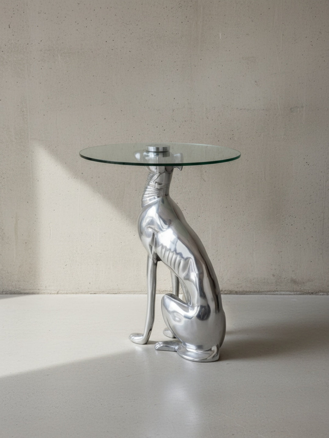 Windhund Skulptur Deko Beistelltisch_ Aluminium/Glas - Handgefertigt_ Einzigartig - KADIMA DESIGN_Größe_ 40x40x50 cm_