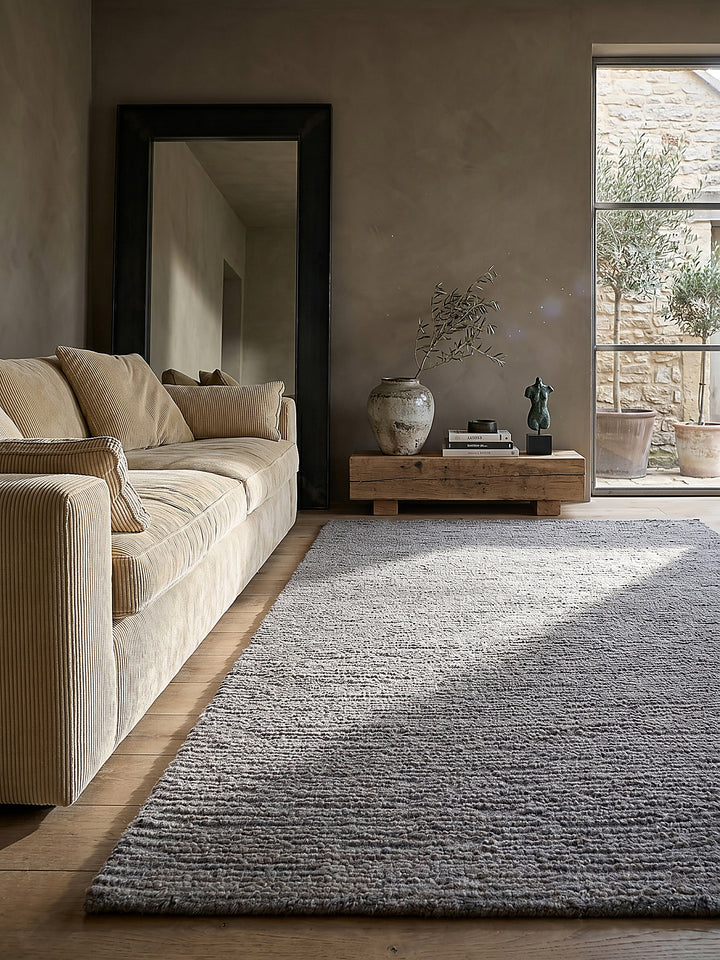 Teppich Grau Läufer als Wandteppich Wanddekoration Textilkunst Interior Design_