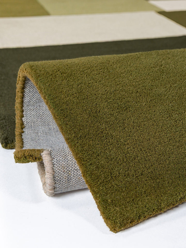 Teppich Erdtöne-Grün rechteckig WOOL Einrichtung Wohnidee Bodenbelag HALLEIN_