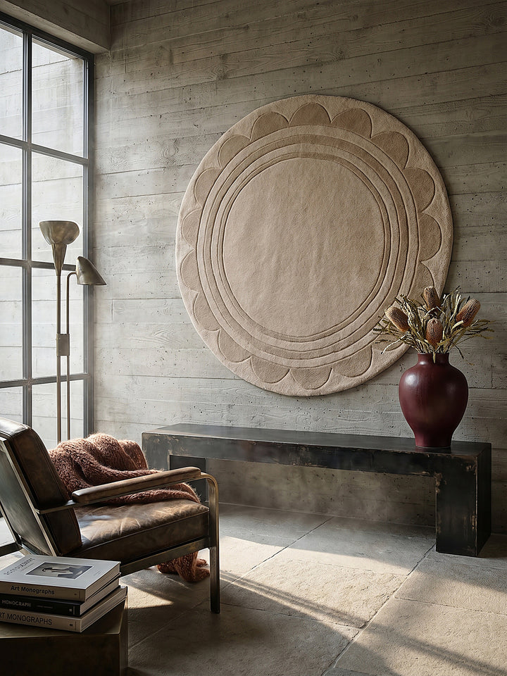 Teppich Beige rund als Wandteppich Wanddekoration Textilkunst Interior Design_