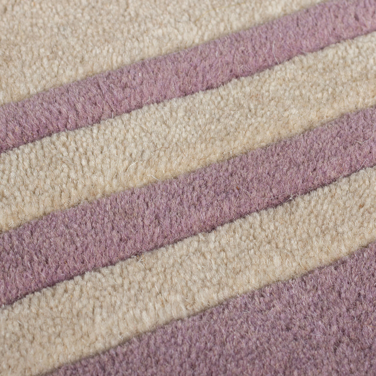 Wollteppich Grafisch - Rahmen - Wohnzimmer schmutzabweisend_Lila-Beige_Läufer_