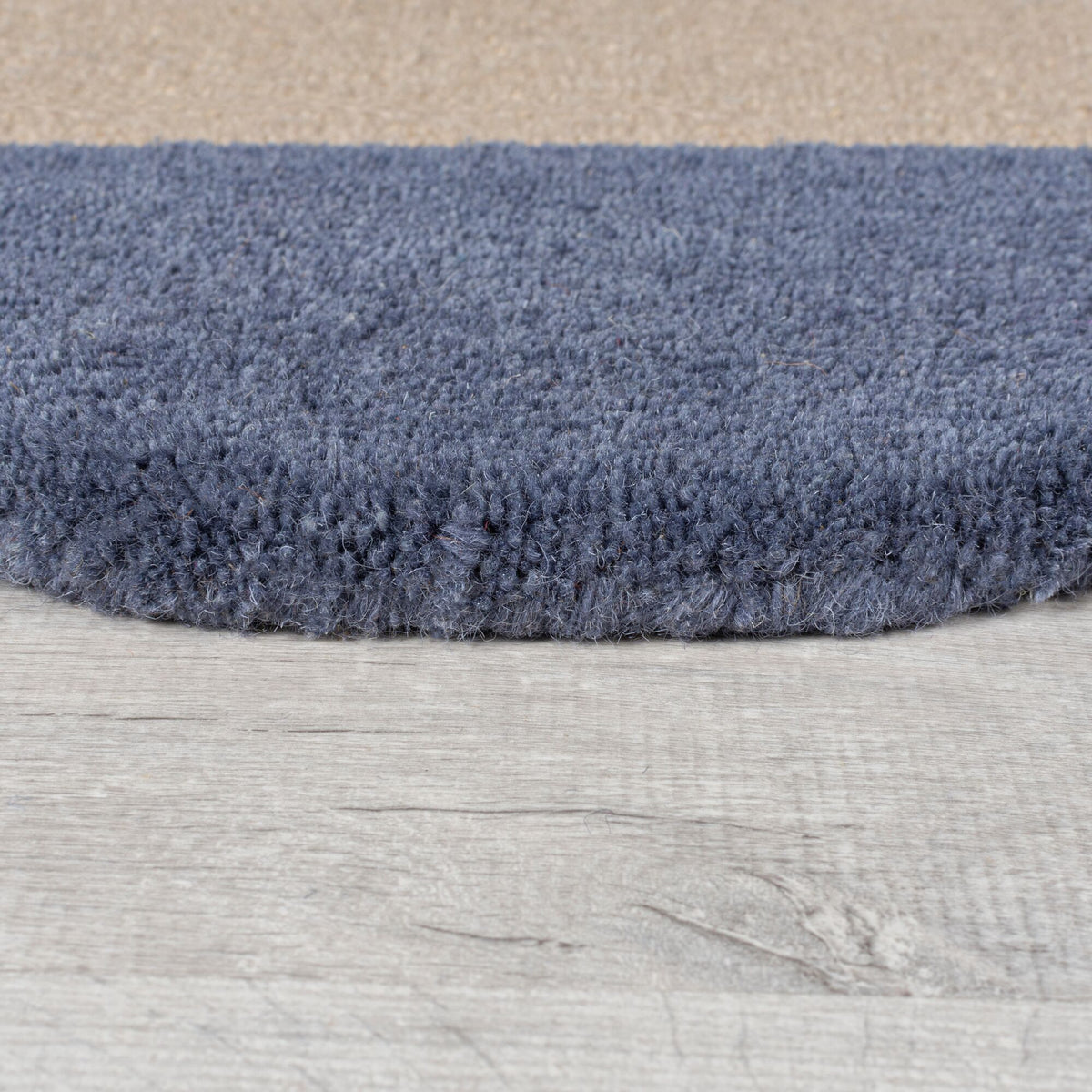 Wollteppich Handgetuftet mit Jakobsmuschel-Rahmen Design_Läufer_