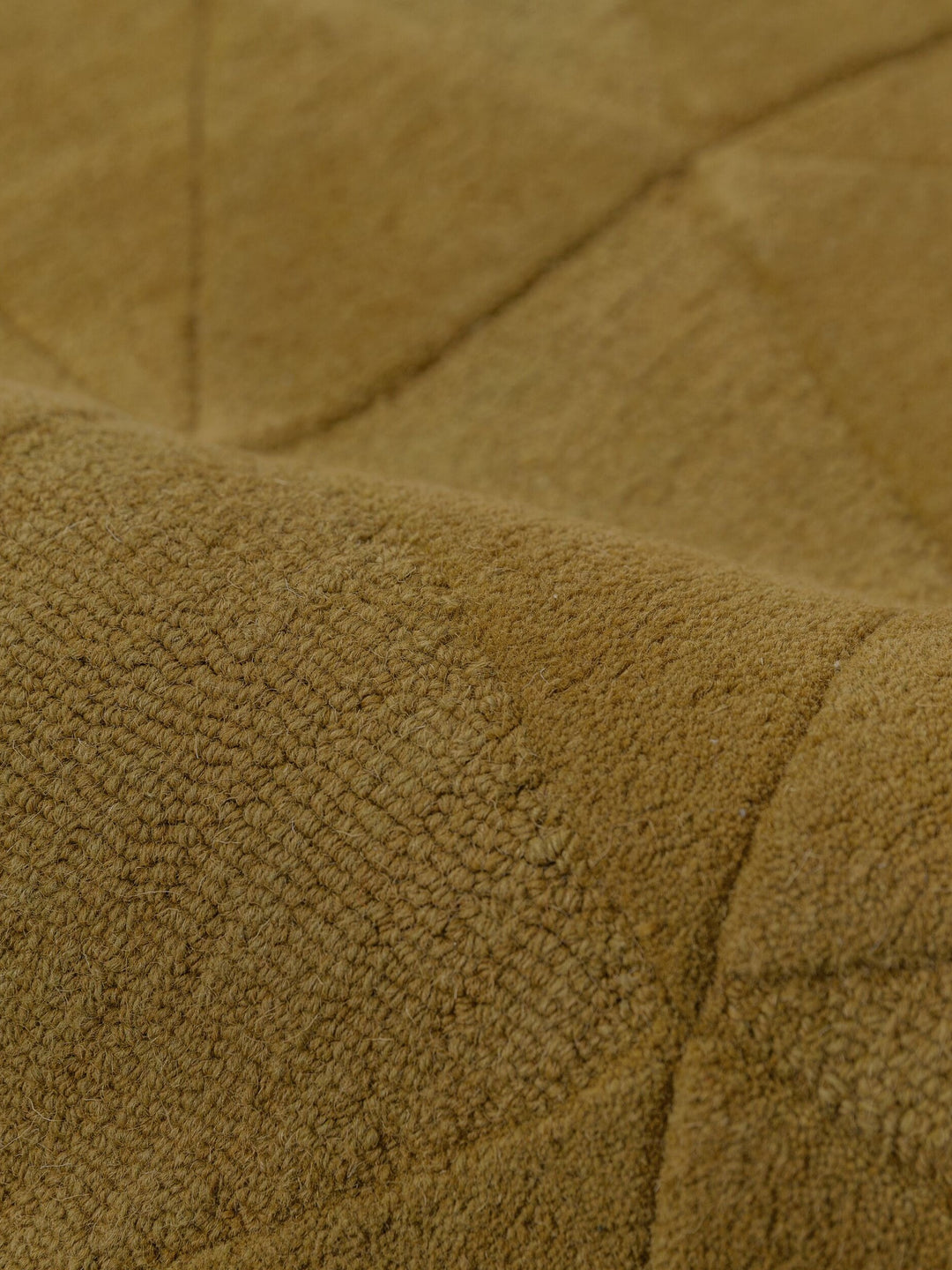 Teppich Ocker rund WOOL Raumgestaltung Inneneinrichtung DEBEN_