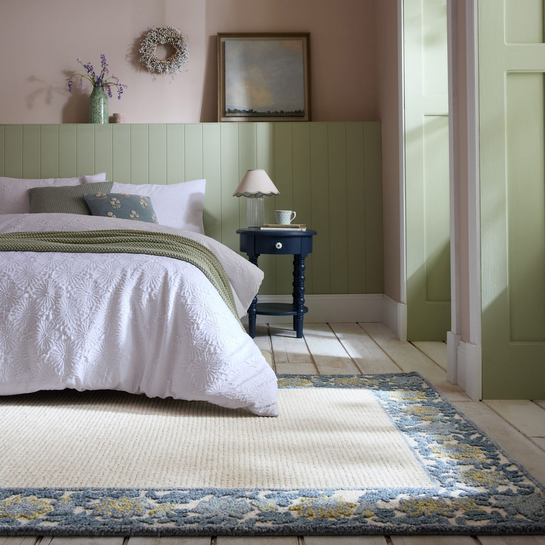 Teppich Kurzflor Unifarben - Floral Bordüre - Wohnzimmer_Blau-Beige_Rechteckig_