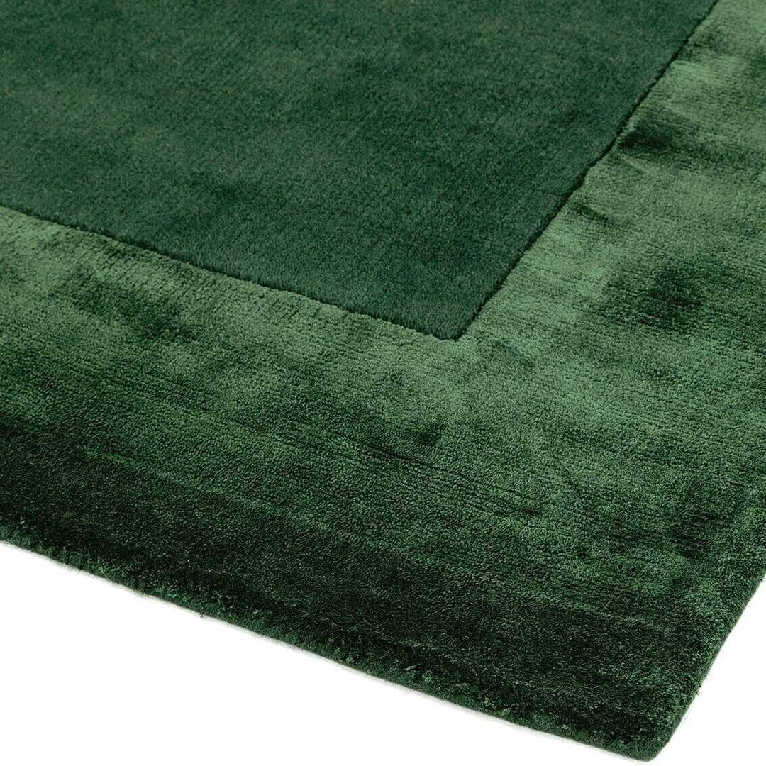 Grüner Wollteppich - Handgewebt - Viskosebordüre - Gemütliche Wohnatmosphäre - Kadima Design_