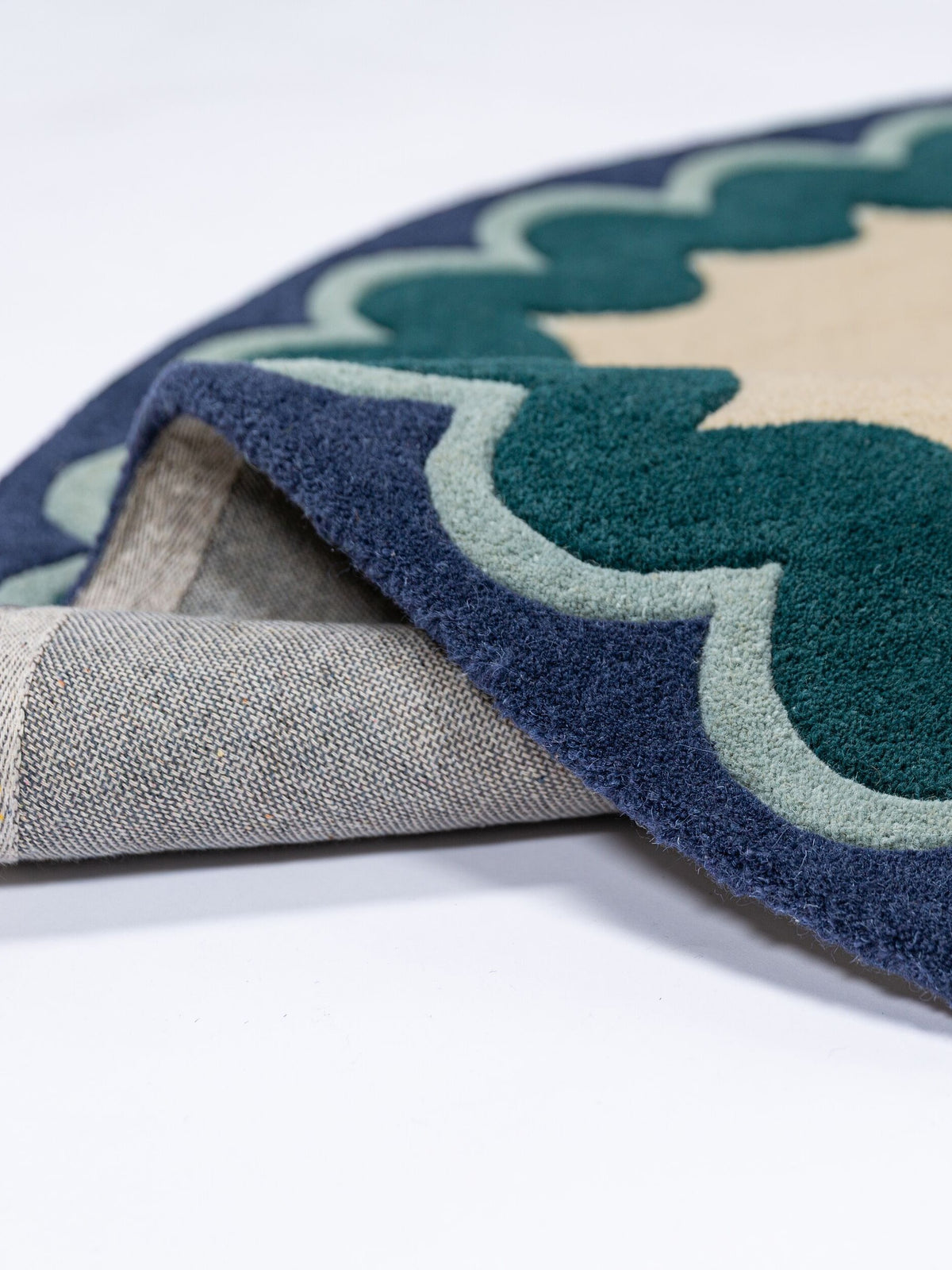 Teppich Petrol rund WOOL Einrichtung Wohnidee Bodenbelag WAVENEY_