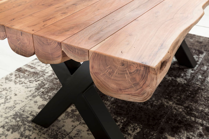 Designer Esstisch XXL mit authentischer Holzmaserung - robustes X-Gestell für zeitloses Industrial Design von Kadima Design_